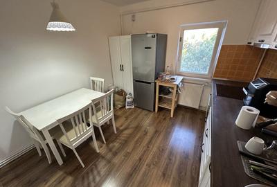 Apartament cu 3 camere semidecomandat în Aradului - 9