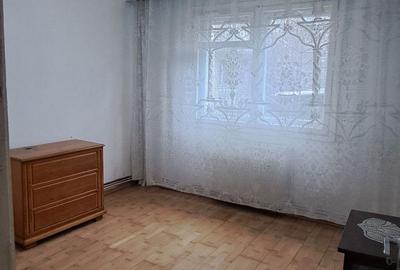 Apartament cu 3 camere semidecomandat în Central - 3