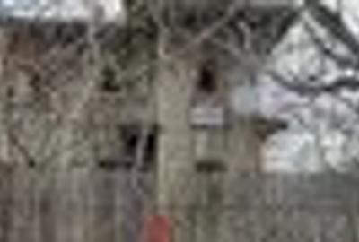 VAND casa cu teren in mijlocul orasului Navodari PE MALUL LACULUI !!! - 2