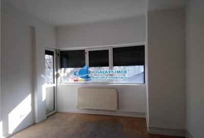 APARTAMENT 70 MP IN VILA 700 euro ZONA ROMANA DOROBANTI