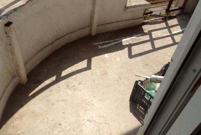 Garsonieră decomandată în Podgoria - 7