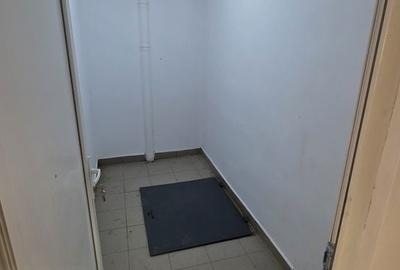 Spațiu comercial, de 200 mp, în Central - 9