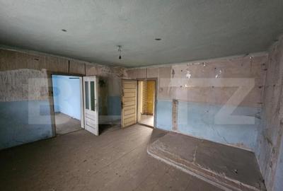 Casa veche cu 4 camere, demisol, teren 300 mp, zona Campen - 5