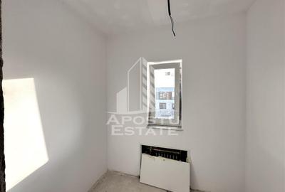 Jumatate de duplex cu 5 camere despartit prin camera tehnica - 11