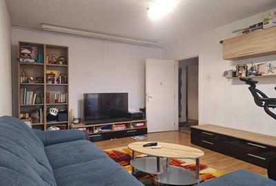 Apartament cu 4 camere decomandat, mobilat în Lipovei