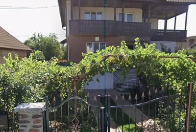 Casă cu 6 camere în Primăverii - 1