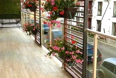 Apartament cu 2 camere decomandat în Tractorul - 1