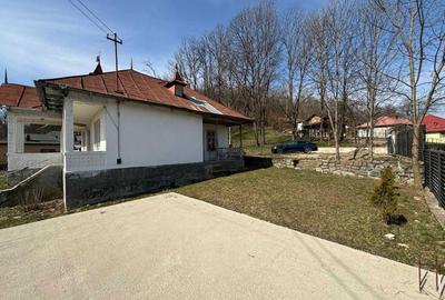 Casă cu 2 camere în Aluniș - 8