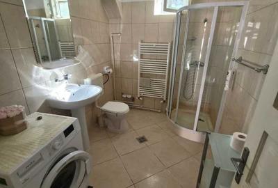 Casă cu 3 camere în Central