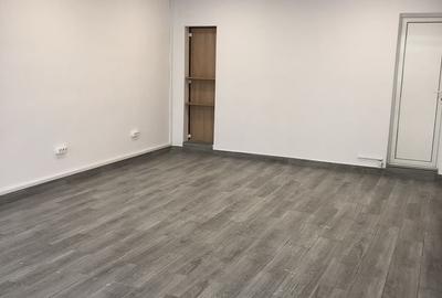 Spațiu comercial, de 55 mp, în Central - 5