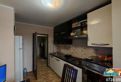 Apartament cu 3 camere decomandat în Central - 1