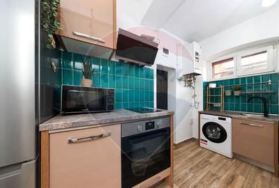 Apartament cu 2 camere semidecomandat, mobilat în Centrul Istoric