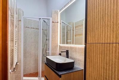 3 Camere 113mp Bloc 2009 zona Cug - 11