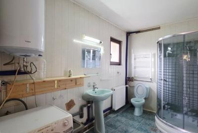 Casă cu 8 camere cu Teren 746 Mp în Moieciu - 2