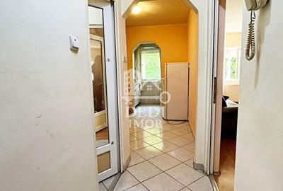 Garsonieră decomandată în Decebal