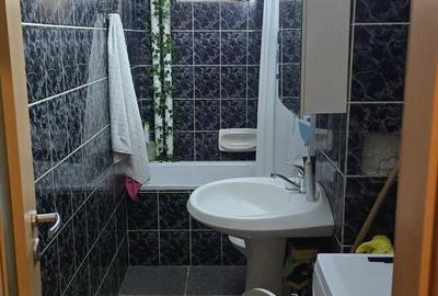 Apartament cu 3 camere decomandat în Complex Studențesc - 1