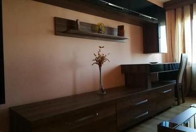 Apartament cu 4 camere decomandat în 1 Mai - 2