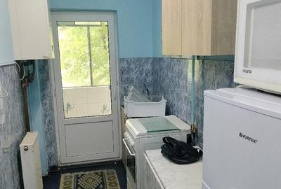 Garsonieră decomandată în Tudor
