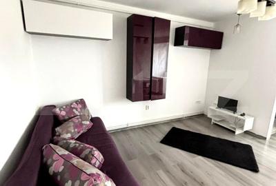 Garsonieră decomandată, mobilată în Astra