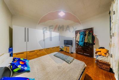 Imobil cu spatiu comercial stradal de vanzare in Arad - 18