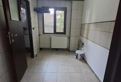 Gh Lazar- Favorit, 3 camere, parter cu centrala proprie - 3
