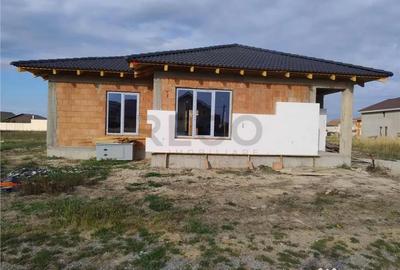 Casă cu 4 camere cu Teren 500 Mp în Cihei - 3