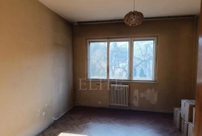 Apartament cu 4 camere decomandat în Central - 11