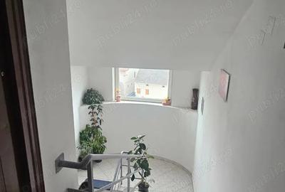 Apartament cu 2 camere la casa! - 1