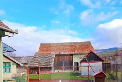 Casă cu 2 camere cu Teren 1223 Mp în Bicfalău - 10