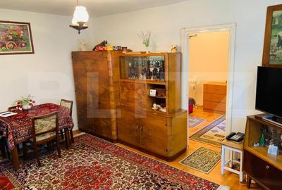 Apartament de vanzare, cu 3 camere, zona 7 Noiembrie - 2