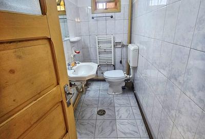 Casă cu 4 camere cu Teren 1824 Mp în Păulești