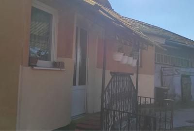 Casă cu 2 camere în Central