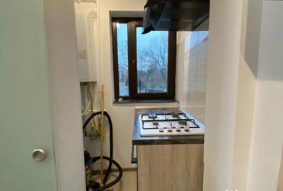 Apartament cu 2 camere decomandat în 1 Mai