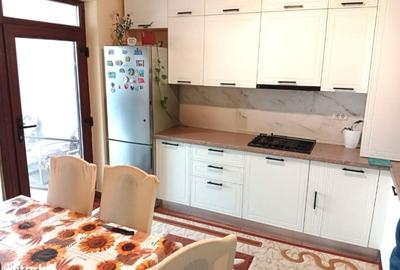 Casă cu 5 camere cu Teren 700 Mp în Central - 9