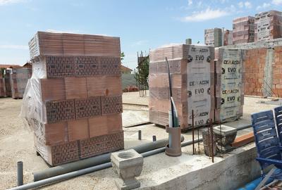 Casă cu 5 camere cu Teren 2600 Mp în Central - 10