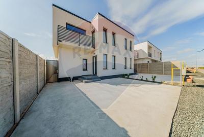 Casa tip duplex de inchiriat in Via Carmina - 16