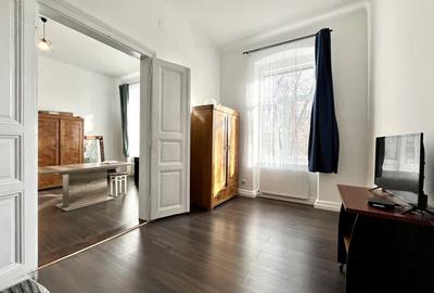 Un apartament care îți oferă orașul la un pas și vedere la Bega - 6