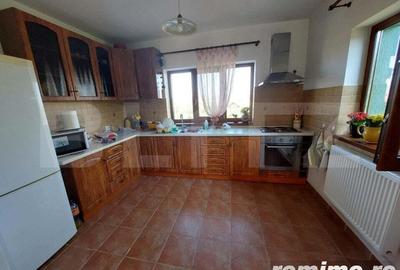 Casa individuala, 240 mp cu teren 1200mp, Dezmir, zona Planoare! - 2