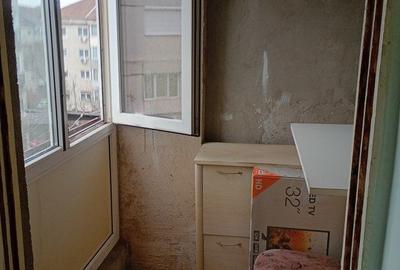 Garsonieră decomandată în Rogerius - 3