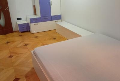 Apartament cu 3 camere decomandat, mobilat în UTA - 9