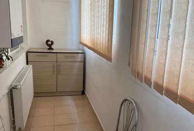 Apartament cu 2 camere semidecomandat în Micro 6 - 8
