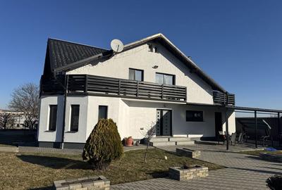 Casă cu 4 camere în Central - 4