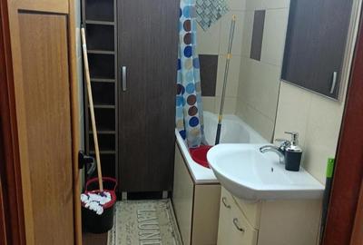 Garsonieră decomandată în - 1