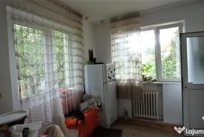 Casă cu 6 camere cu Teren 265 Mp în Central