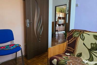 Apartament cu 3 camere decomandat în Minerul - 2