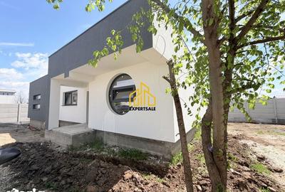 Casă cu 4 camere cu Teren 450 Mp în Central - 2