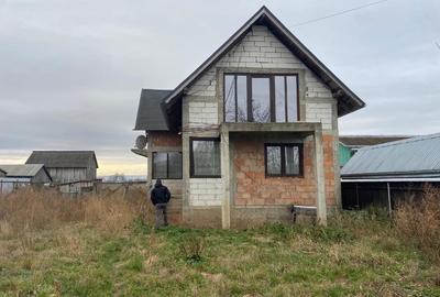 Casă individuală cu 2 camere cu Teren 5400 Mp în Joldești - 4