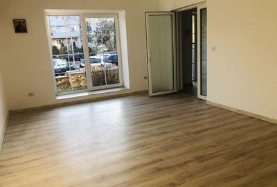 Spațiu comercial, de 40 mp, în Central - 1