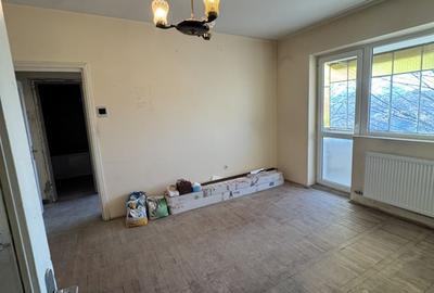 Apartament 2 camere, cf 1 semidec, etaj 4/4, Democratiei - 2