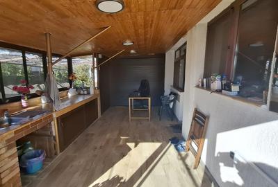 Casă individuală cu 4 camere cu Canalizare în Km 5 - 20